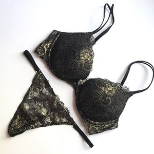 Victoria’s Secret Very Sexy Strapless Set